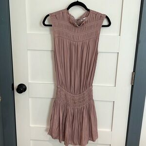 Light purple scrunch dress. Vestique brand. Size small